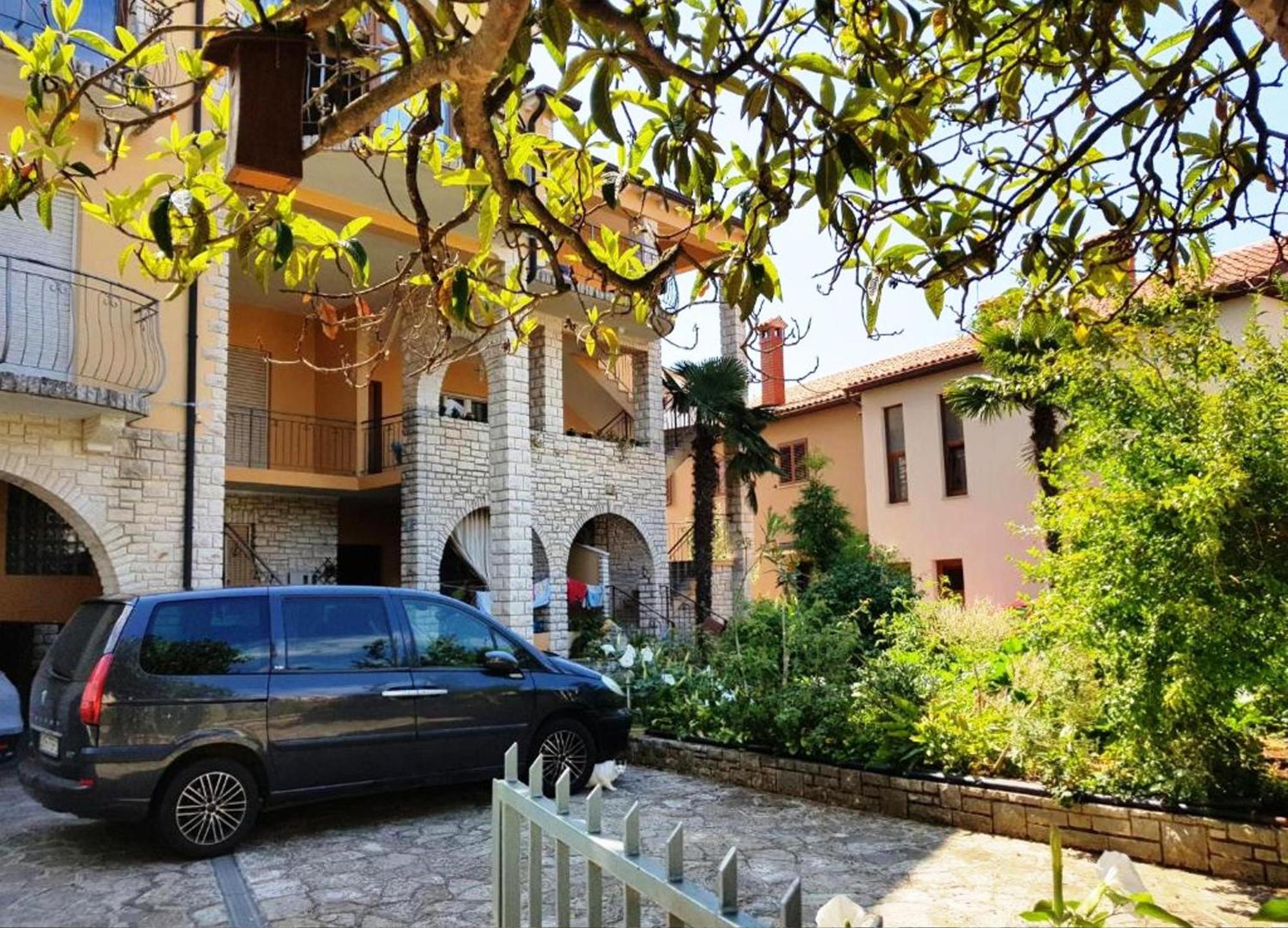 Renata Mare Apartments Rovigno Esterno foto
